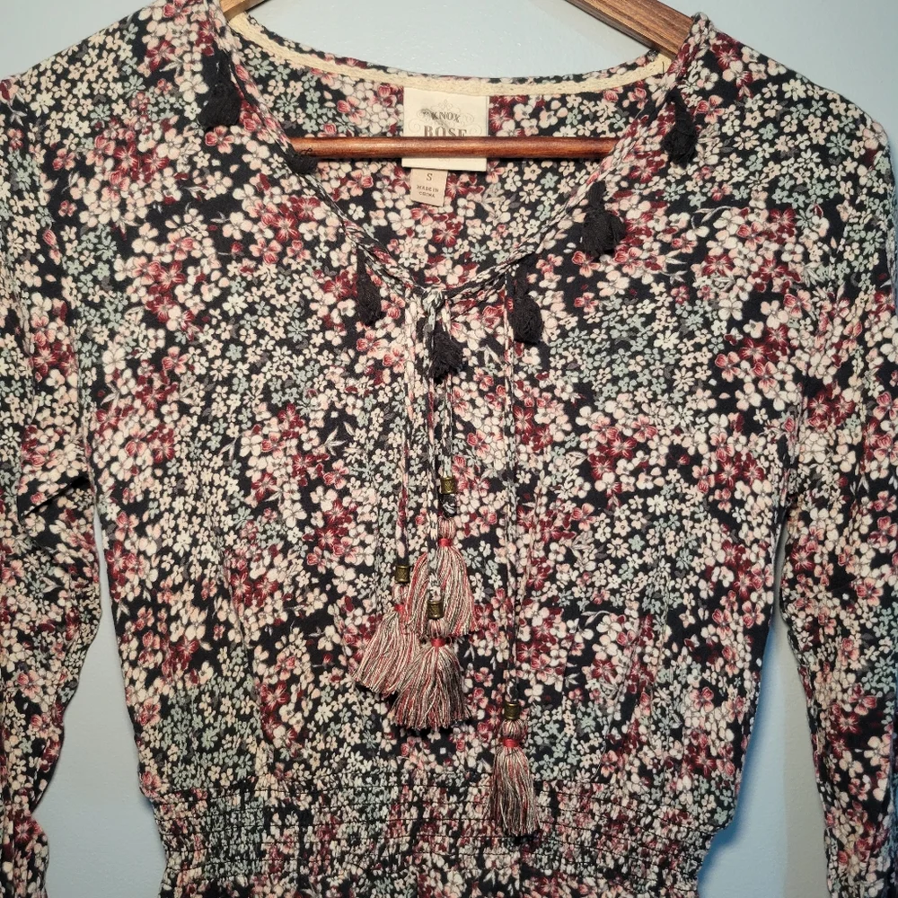 Knox Rose Floral Dress Maroon, Black‎ Juniors Size S Elastic wasit long sleeve